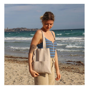 Shopper-Schultertasche für Damen in Cremefarbe aus Kunstleder
