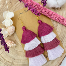 Upload the picture to the gallery viewer, tassel earring "Statement"