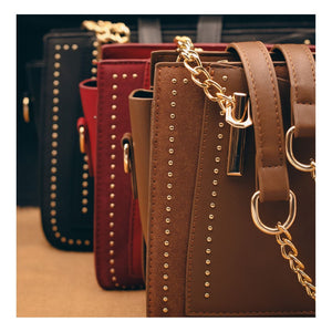 Shoulder bag for women with golden chain handle, small rivets and zipper. Colours: black, brown, bordeaux