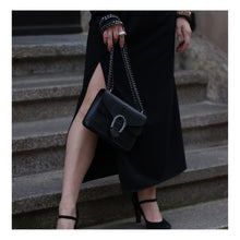 Load the image into the gallery viewer, Black genuine leather shoulder bag with chain in python design