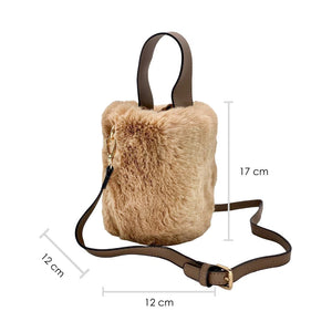 Small bucket bag, shoulder bag made of cuddly soft faux fur in beige